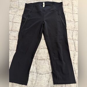 Lululemon Athletica Black Cropped Leggings